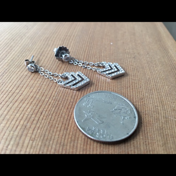 Silver, drop chevron earrings - Picture 4 of 6